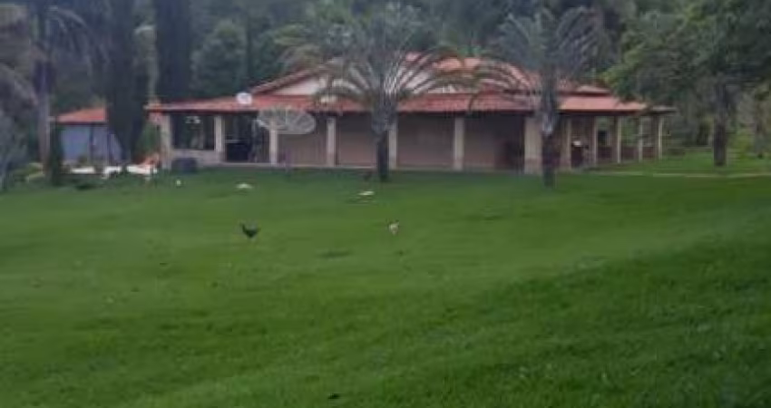 FAZENDA DUPLA APTIDÃO COM 35 ALQUEIRES EM ITABERAÍ - GO