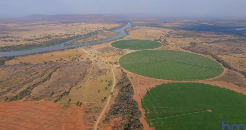 FAZENDA DE DUPLA APTIDÃO COM 440 ALQUEIRES COM IRRIGAÇÃO EM BURITIZEIRO-MG