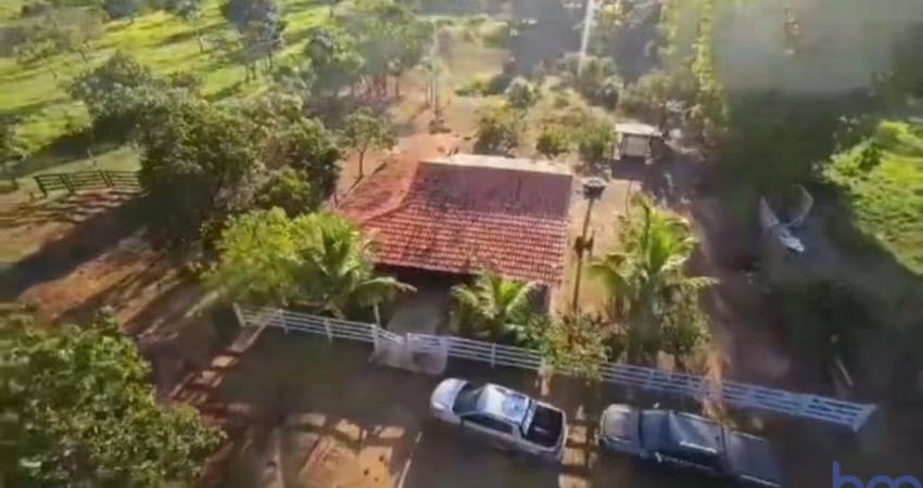 FAZENDA DE DUPLA APTIDÃO COM 96 ALQUEIRES EM IPAMERI-GO