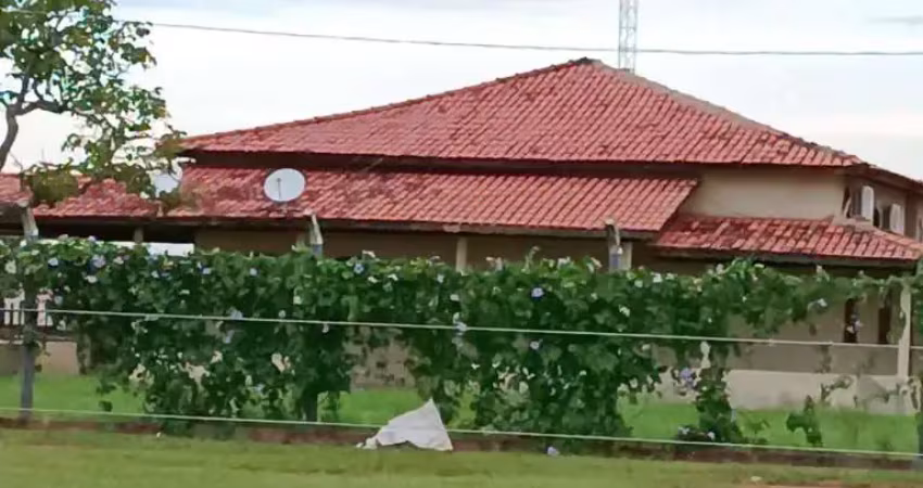 Fazenda de dupla aptidão com 320 alqueires às margens de serra da mesa em uruaçu-go