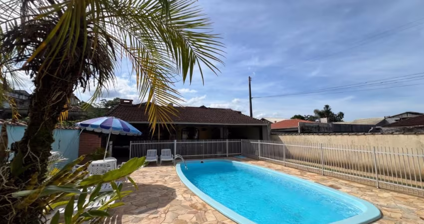 Casa no floresta com amplo terreno