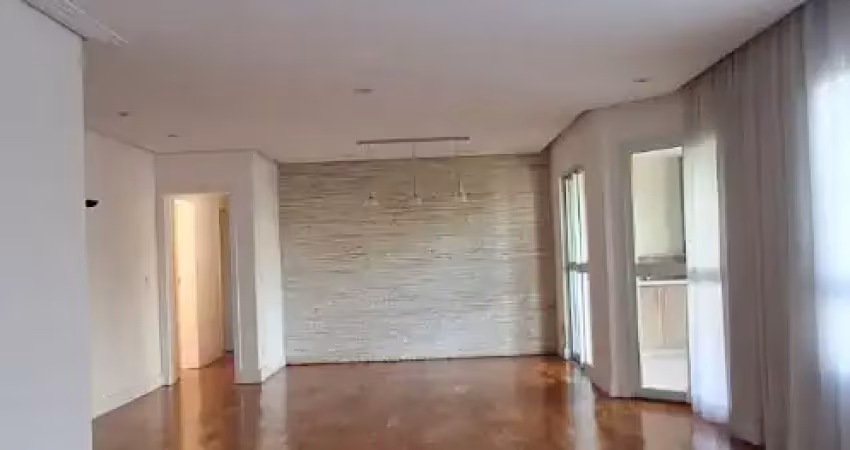 Apartamento com linda vista – 129 m², 3 suítes, 4 vagas + depósito!