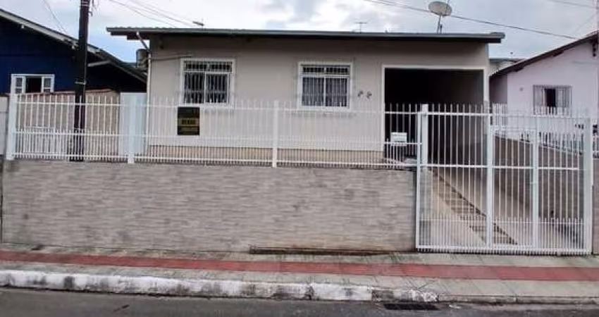 Casa sozinha no Terreno em São José/SC