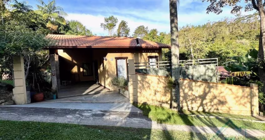 Casa para Venda em Teresópolis, Posse, 2 dormitórios, 2 suítes, 3 banheiros, 2 vagas