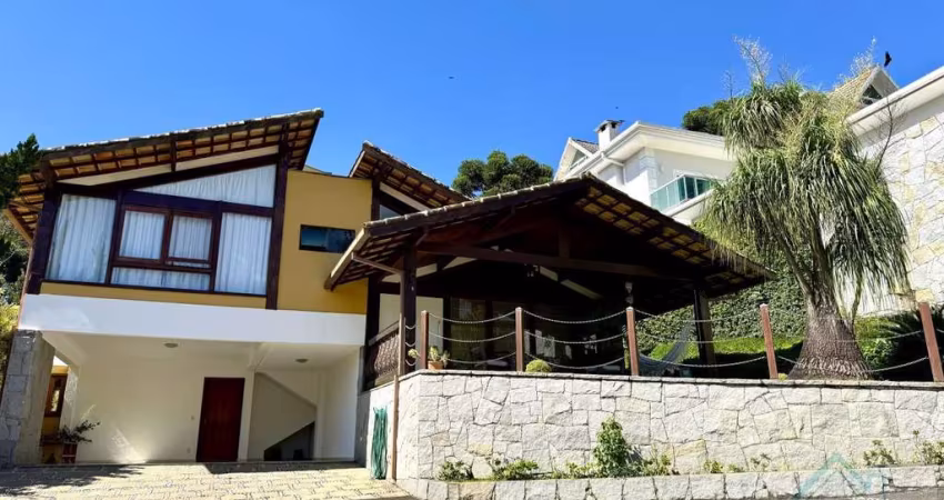 Casa para Venda em Teresópolis, QUEBRA FRASCOS, 3 dormitórios, 2 suítes, 3 banheiros, 4 vagas