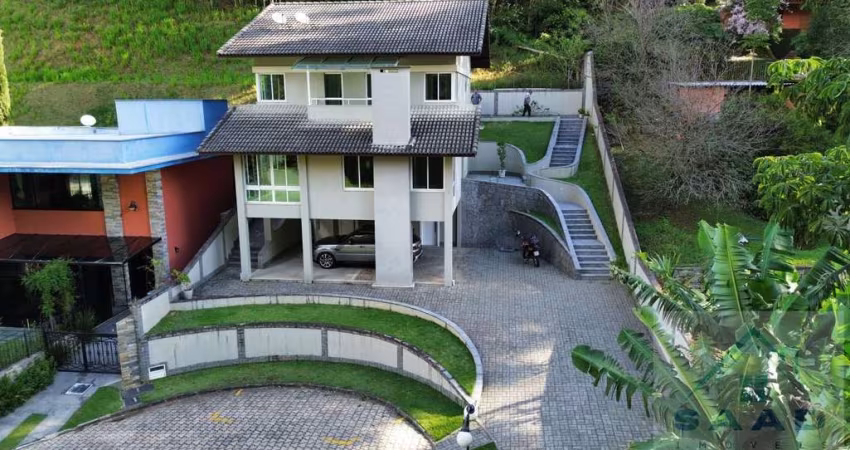 Casa para Venda em Teresópolis, QUEBRA FRASCOS, 4 dormitórios, 4 suítes, 6 banheiros, 4 vagas
