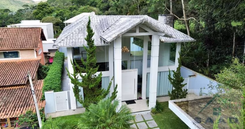 Casa para Venda em Teresópolis, Posse, 4 dormitórios, 3 suítes, 4 banheiros, 2 vagas