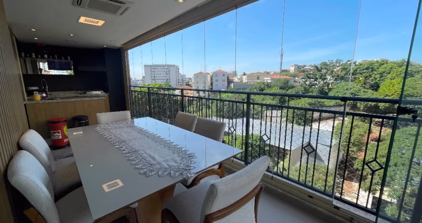 Apartamento decorado com varanda gourmet no Jd São Paulo