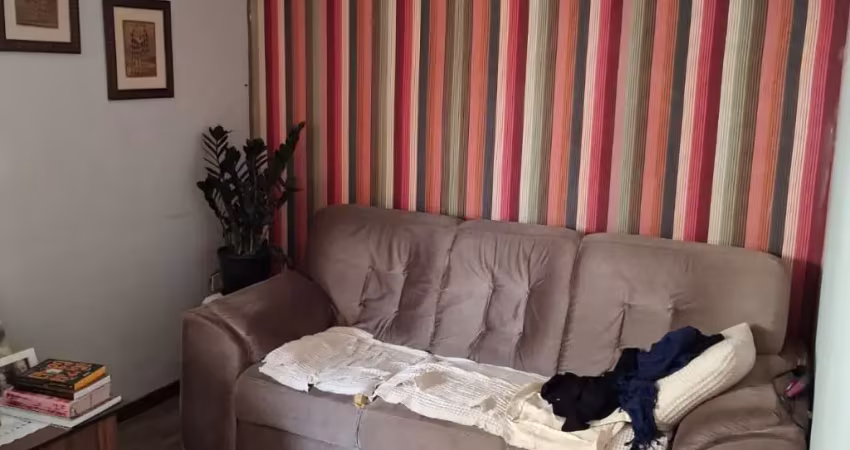 Casa com 3 quartos à venda na Travessa Nicolanor Soares, 299, Novo Mundo, Curitiba