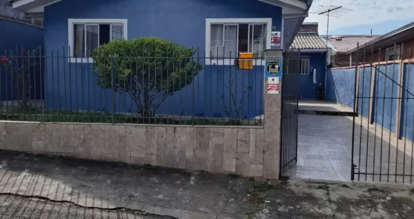 Casa com 2 quartos à venda na Travessa Nicolanor Soares, 34, Novo Mundo, Curitiba
