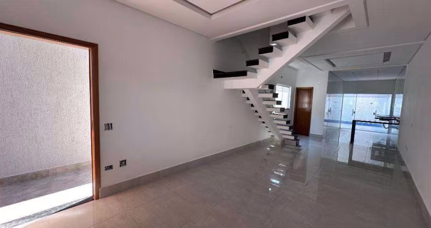 Sobrado com 3 dormitórios à venda, 130 m² por R$ 750.000,00 - Ocian - Praia Grande/SP