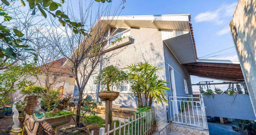 Sobrado com 5 dormitórios à venda, 200 m² por R$ 836.000,00 - Santa Felicidade - Curitiba/PR