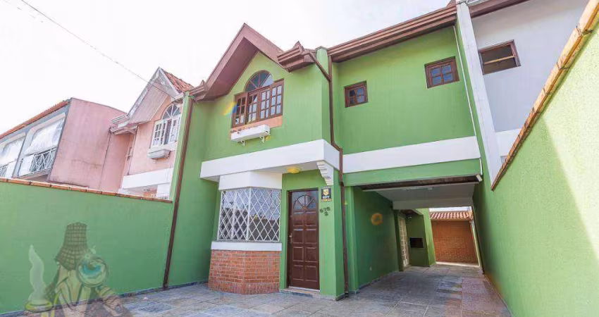 Sobrado com 3 dormitórios para alugar, 112 m² por R$ 3.390,64/mês - Capão da Imbuia - Curitiba/PR