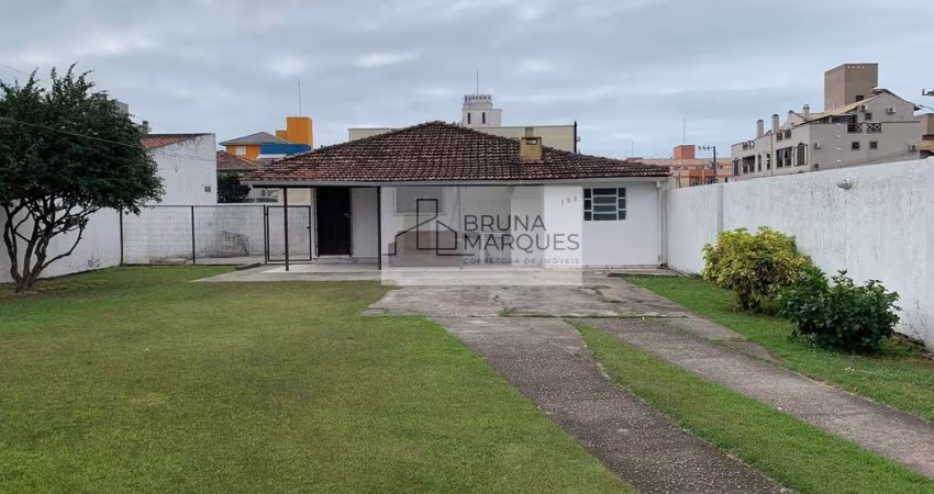 600 metros até a praia!