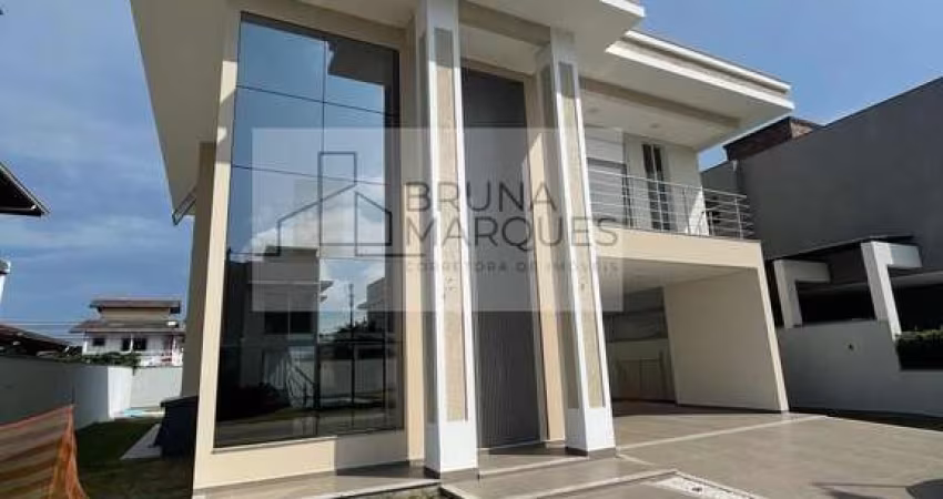 Casa maravilhosa com piscina!