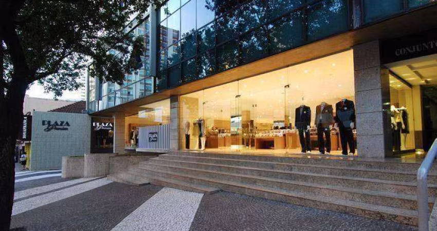 Loja com 850m²para alugar no Centro
