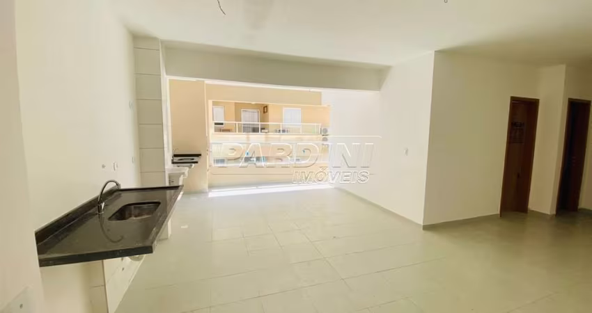Apartamento novo com 2 dormitórios e varanda gourmet na praia das Toninhas em Ubatuba!