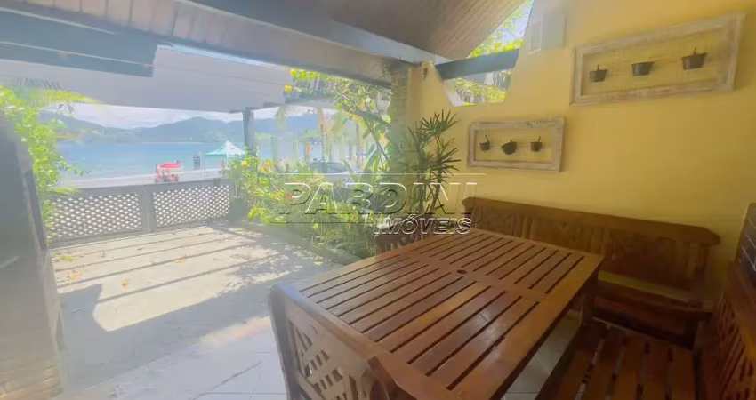 Lindo triplex frente ao mar com 3 dormitórios e varanda gourmet na praia do lázaro em ubatuba!