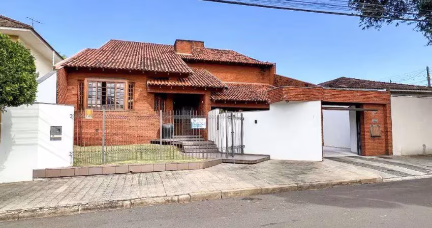 Sobrado com 506.93 m² e 4 Quartos à Venda na Zona 04 - Maringá