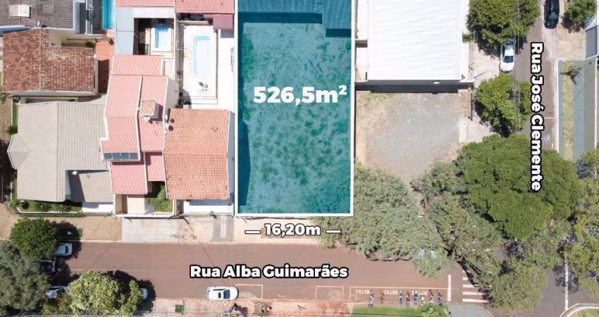 Terreno com 526.5 m² à Venda na Zona 07 - Maringá