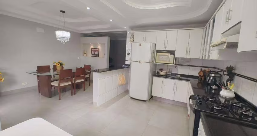 Sobrado à venda em Maringá, Vila Bosque, com 4 quartos, com 239.48 m²