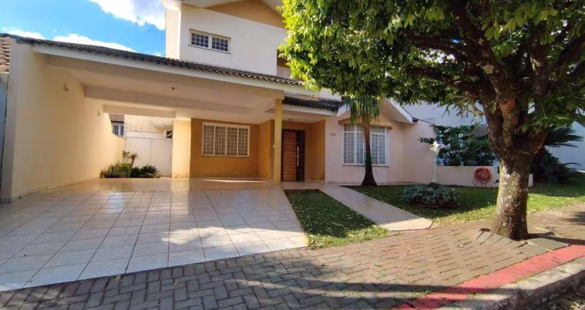 Sobrado com 250.48 m² e 3 Quartos à Venda na Zona 08 - Maringá