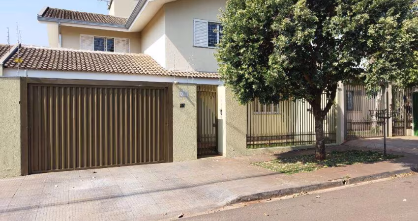 Sobrado com 310.71 m² e 5 Quartos à Venda no Residencial Moreschi - Maringá