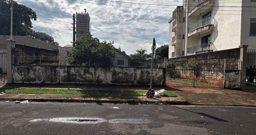 Terreno com 459.6 m² à Venda na Zona 07 - Maringá