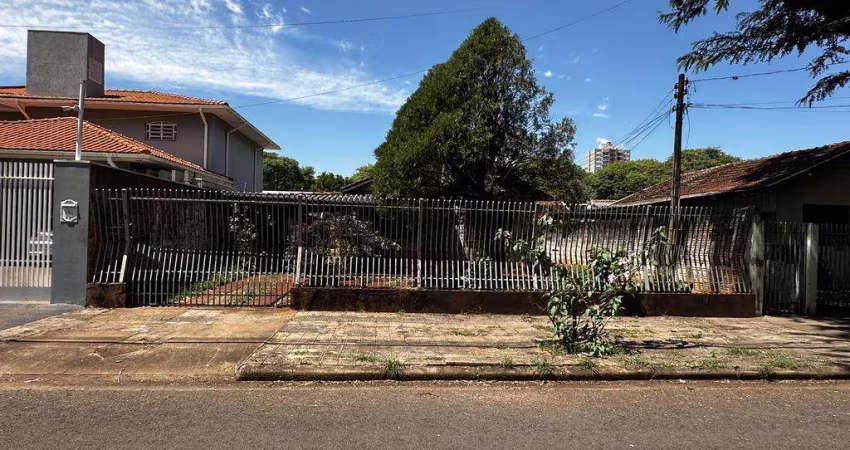 Terreno com 500 m² à Venda na Zona 07 - Maringá