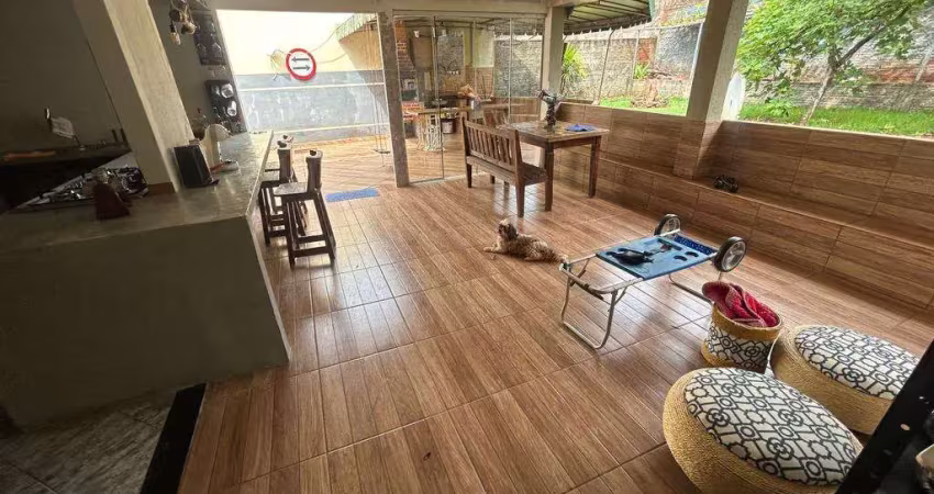 Casa à Venda 125m² | 3 Quartos | Cj João de Barro | Maringá