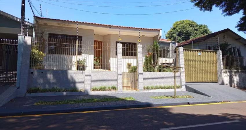 Casa com 172 m² e 3 Quartos à Venda no Parque Residencial Patrícia - Maringá