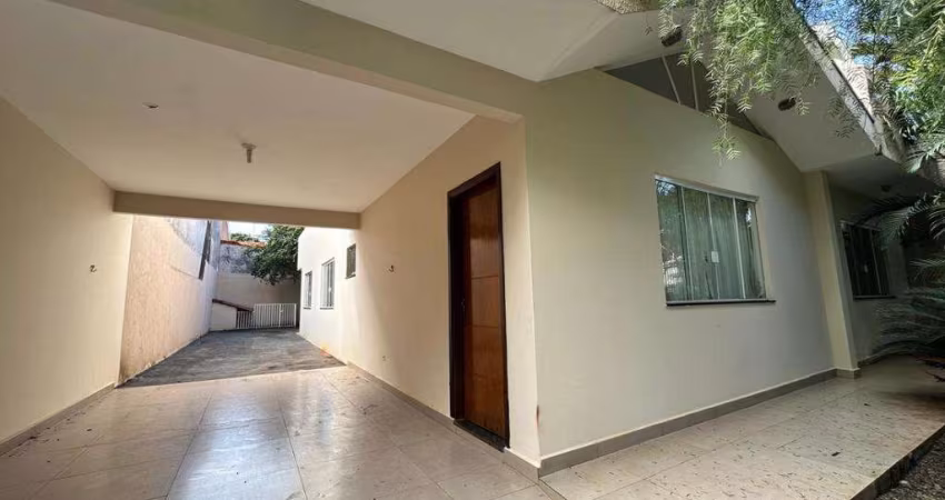 Casa à venda em Maringá, Parque da Gávea, com 4 quartos, com 262.12 m²