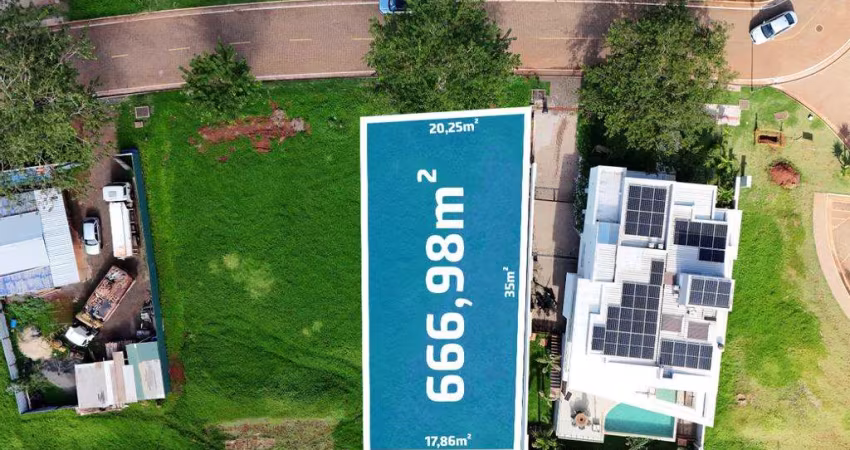 Terreno à venda em Maringá, Jardins de Monet Residence, com 666.98 m²