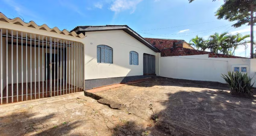 Casa para alugar em Maringá, Conjunto Residencial Ney Braga, com 2 quartos, com 0 m²