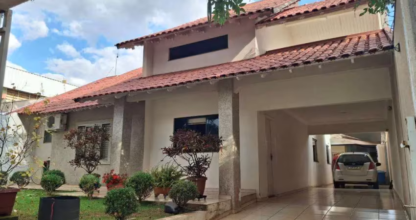 Sobrado à venda em maringá, jardim catedral, com 4 quartos, com 216.36 m²