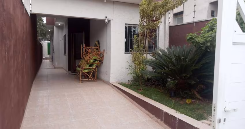 Casa para Venda em Peruíbe, São José, 2 dormitórios, 2 banheiros, 2 vagas