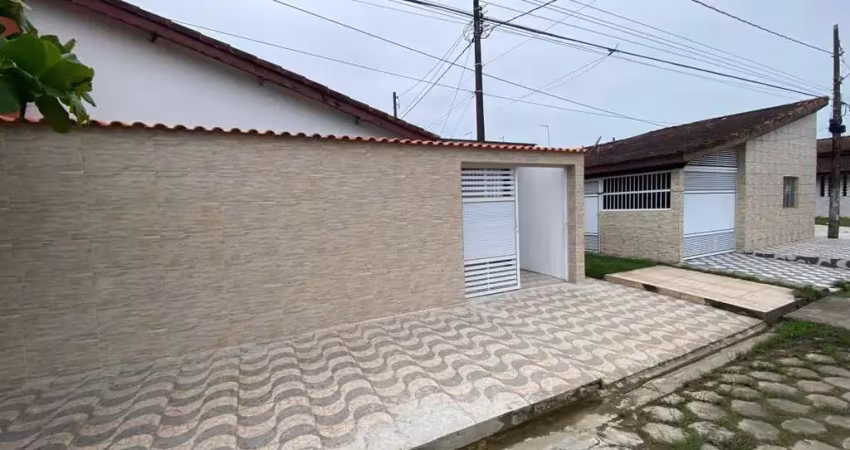 Casa para Venda em Itanhaém, Marambaia, 2 dormitórios, 1 suíte, 1 banheiro, 1 vaga
