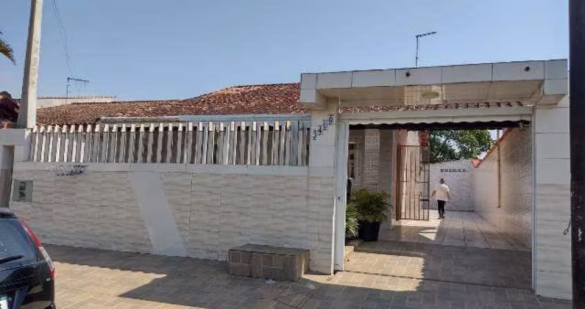 Casa para Venda em Itanhaém, Gaivota, 4 dormitórios, 2 suítes, 1 banheiro