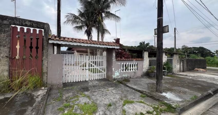 Casa para Venda em Itanhaém, Guacyra, 1 dormitório, 2 banheiros, 2 vagas