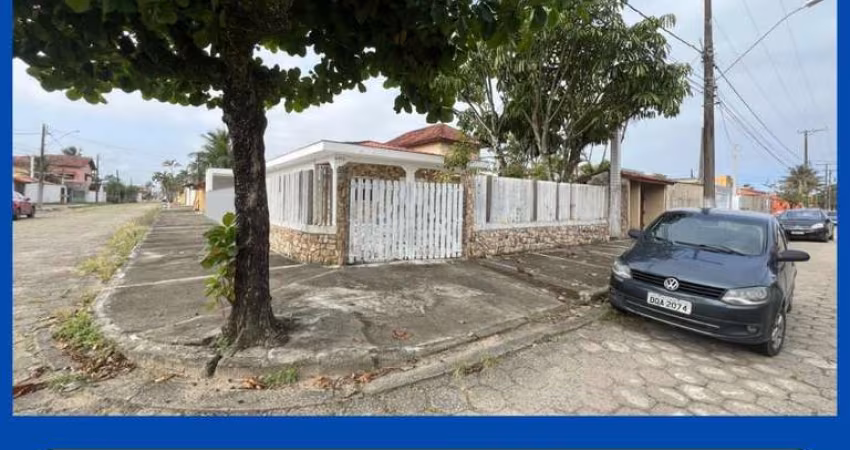 Casa para Venda em Itanhaém, Grandesp, 3 dormitórios, 1 suíte, 1 banheiro, 4 vagas