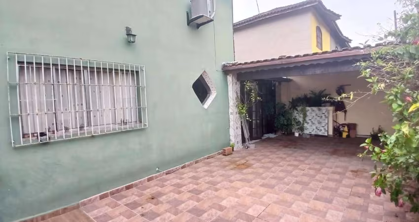 Casa para Venda em Mongaguá, Parque Novo Imigrante, 2 dormitórios, 2 banheiros, 2 vagas