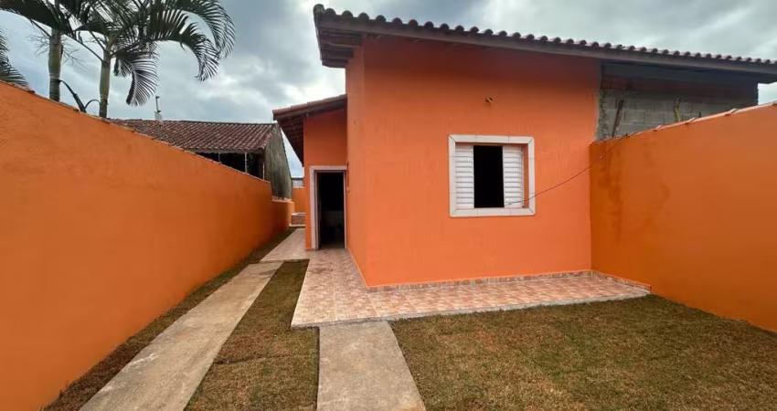 Casa para Venda em Itanhaém, Bopiranga, 2 dormitórios, 1 suíte, 1 banheiro, 2 vagas