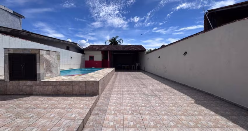 Casa para Venda em Itanhaém, Oásis, 1 dormitório, 3 banheiros, 8 vagas