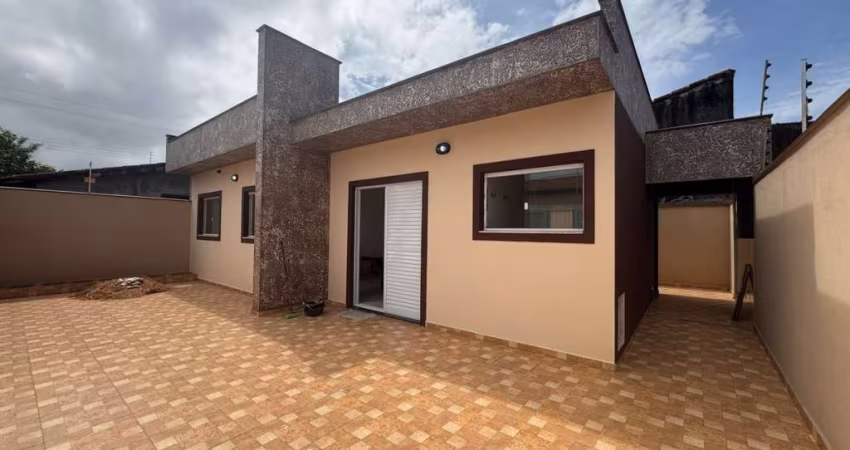 Casa para Venda em Itanhaém, Savoy, 2 dormitórios, 1 suíte, 1 banheiro, 2 vagas
