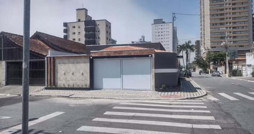 Casa para Venda em Praia Grande, Tupi, 3 dormitórios, 2 suítes, 1 banheiro, 2 vagas