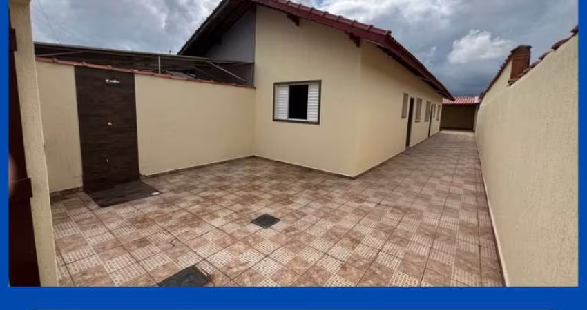 Casa para Venda em Mongaguá, Vila Seabra, 2 dormitórios, 1 suíte, 1 banheiro, 6 vagas