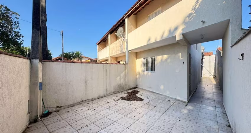 Casa para Venda em Mongaguá, Regina Maria, 2 dormitórios, 1 suíte, 2 banheiros, 2 vagas