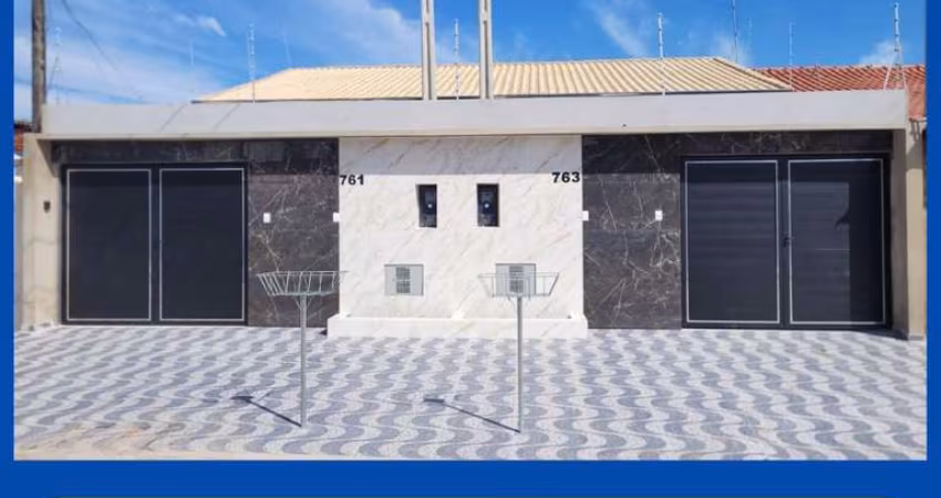 Casa para Venda em Itanhaém, Savoy, 2 dormitórios, 1 suíte, 1 banheiro, 2 vagas