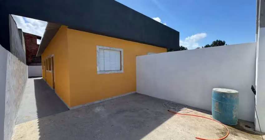 Casa para venda em itanhaém, suarão, 2 dormitórios, 1 banheiro, 2 vagas