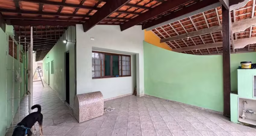 Casa para venda em mongaguá, pedreira, 4 dormitórios, 2 suítes, 1 banheiro, 2 vagas